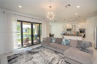 11824 SW 13th Ct, Pembroke Pines, FL 33025