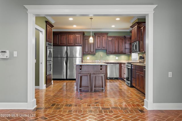 2410 W Shore Drive, Biloxi, MS 39532
