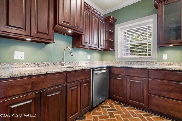 2410 W Shore Drive, Biloxi, MS 39532