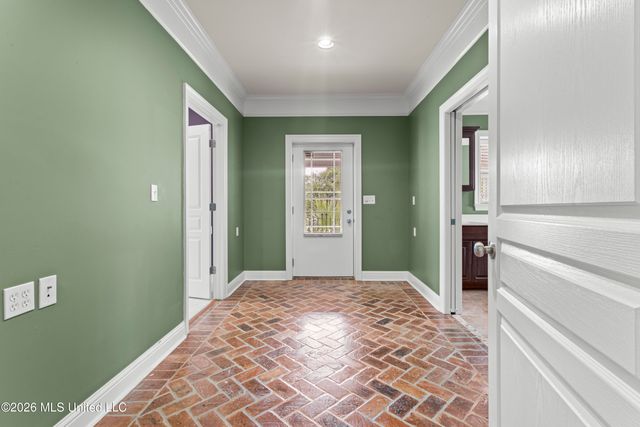 2410 W Shore Drive, Biloxi, MS 39532