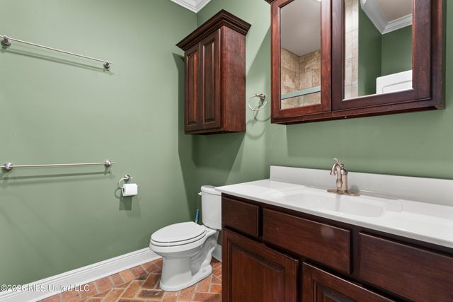 2410 W Shore Drive, Biloxi, MS 39532