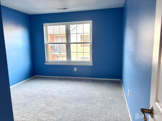 98 Keystone Court, Edison, NJ 08817