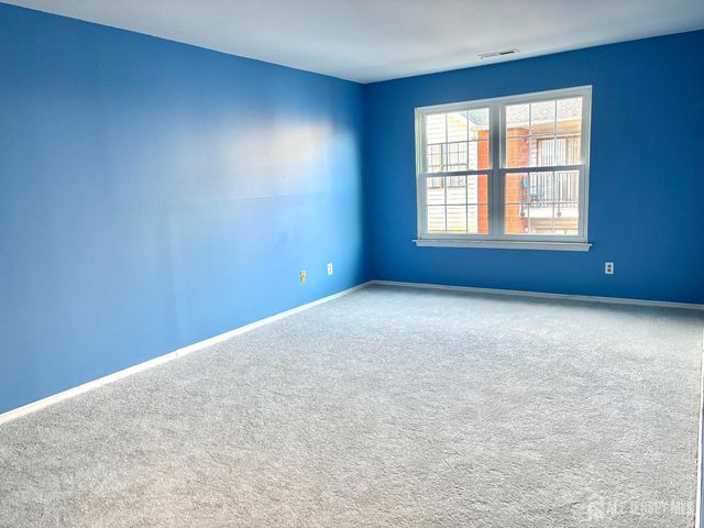 98 Keystone Court, Edison, NJ 08817