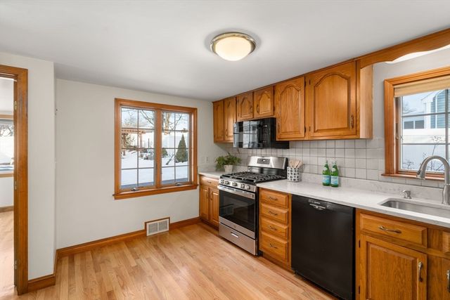 220 E Cross St, Norwood, MA 02062