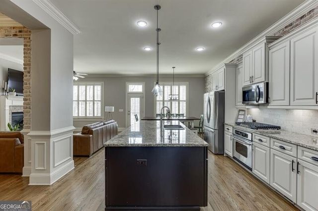 6965 Fellowship Lane, Flowery Branch, GA 30542