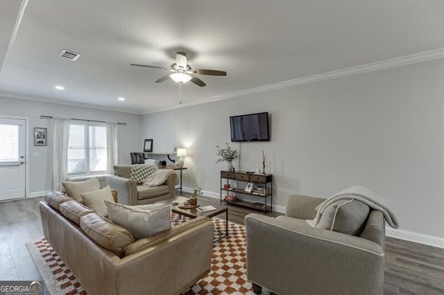 6965 Fellowship Lane, Flowery Branch, GA 30542