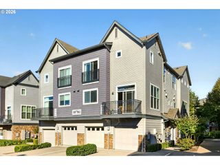 10781 Ne RED WING Way 204, Hillsboro, OR 97006