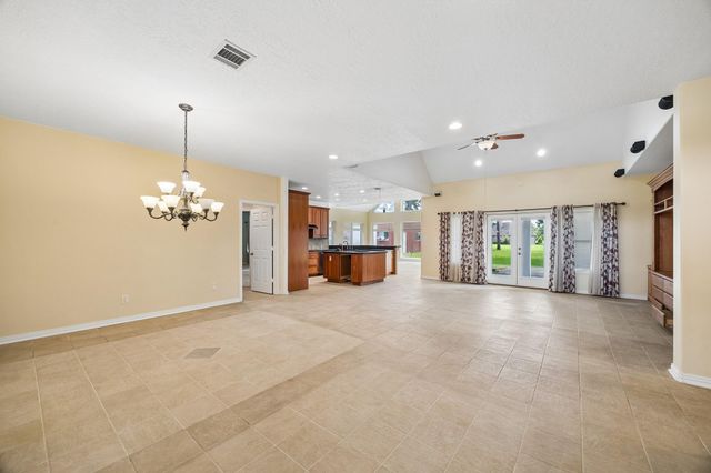 319 Mariachi Street, Crosby, TX 77532