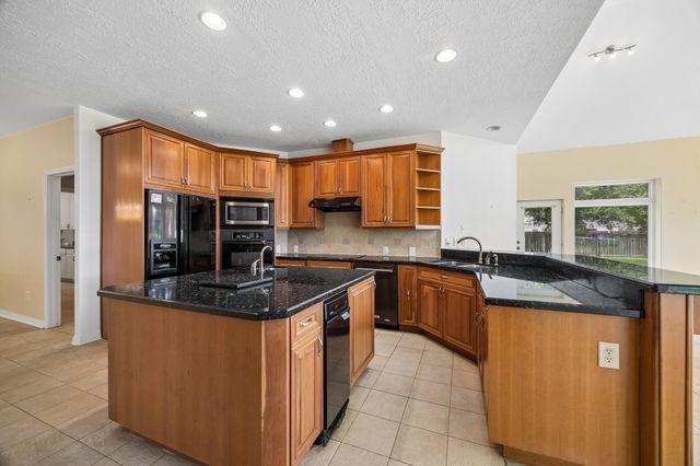 319 Mariachi Street, Crosby, TX 77532