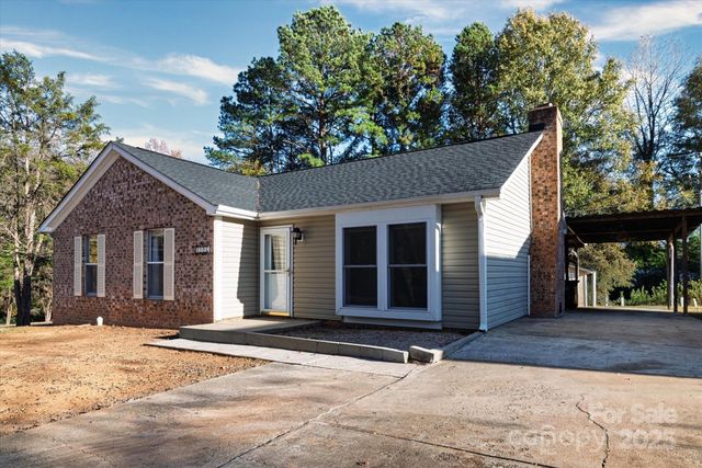 4926 Harri Ann Drive, Charlotte, NC 28227