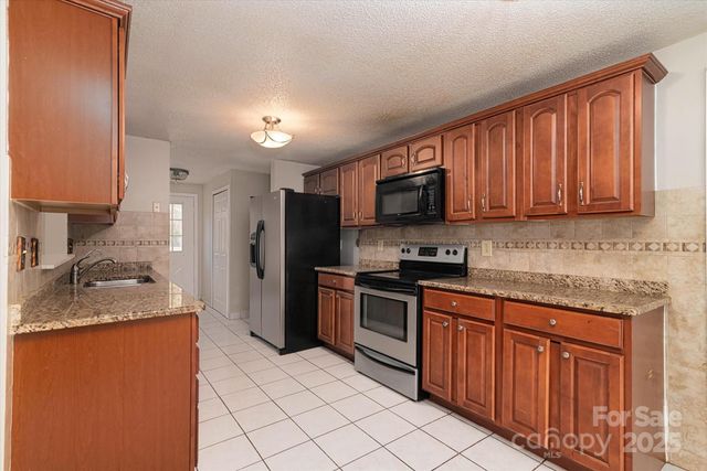 4926 Harri Ann Drive, Charlotte, NC 28227