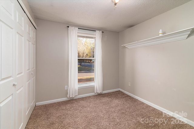 4926 Harri Ann Drive, Charlotte, NC 28227