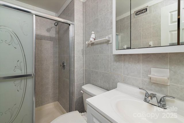 4926 Harri Ann Drive, Charlotte, NC 28227