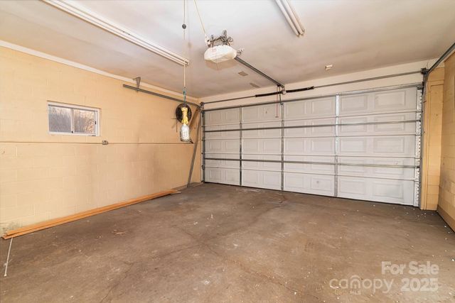 4926 Harri Ann Drive, Charlotte, NC 28227