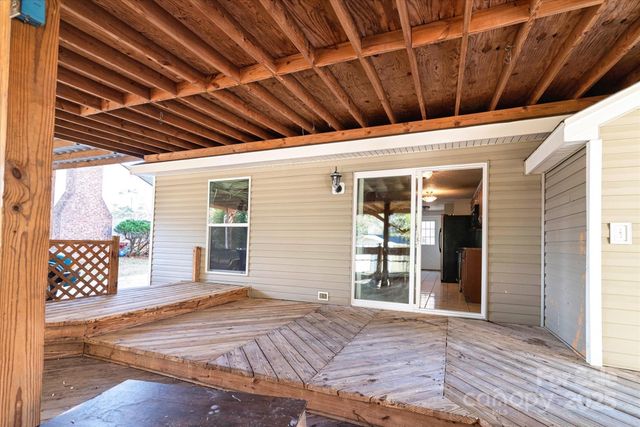 4926 Harri Ann Drive, Charlotte, NC 28227