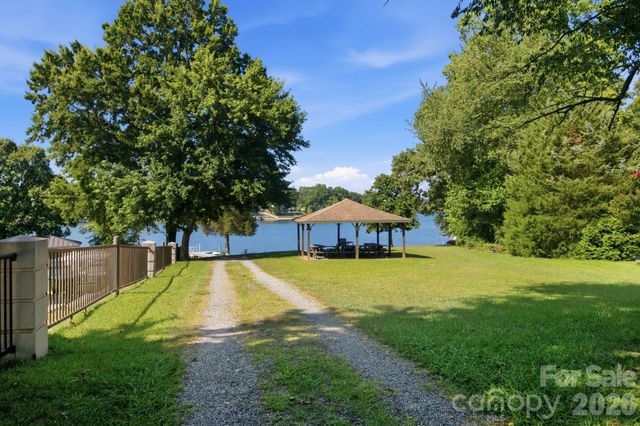 229 Elysian Drive, Mooresville, NC 28117