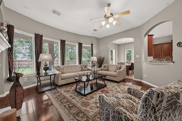 6806 Peatwood Way, Sugar Land, TX 77479