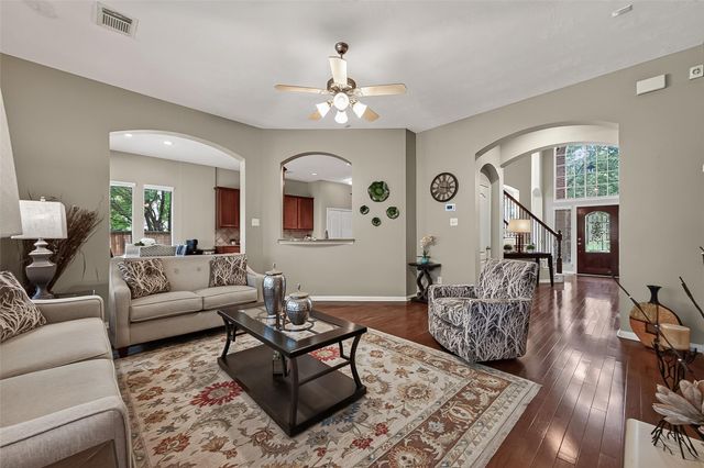 6806 Peatwood Way, Sugar Land, TX 77479