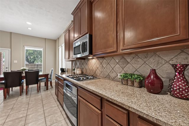 6806 Peatwood Way, Sugar Land, TX 77479