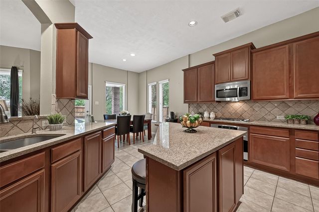 6806 Peatwood Way, Sugar Land, TX 77479