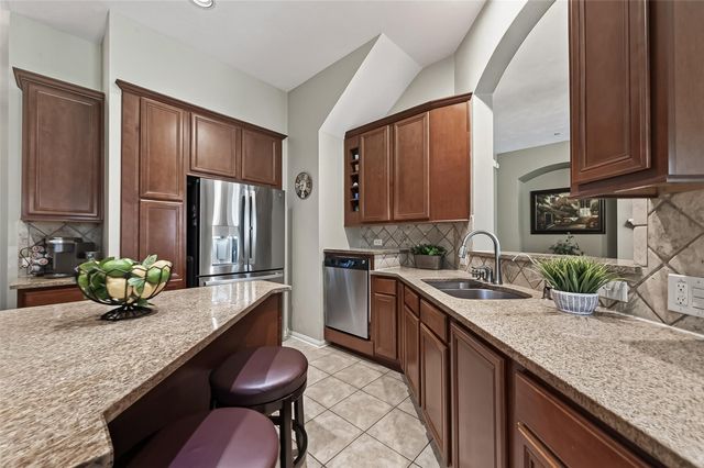 6806 Peatwood Way, Sugar Land, TX 77479