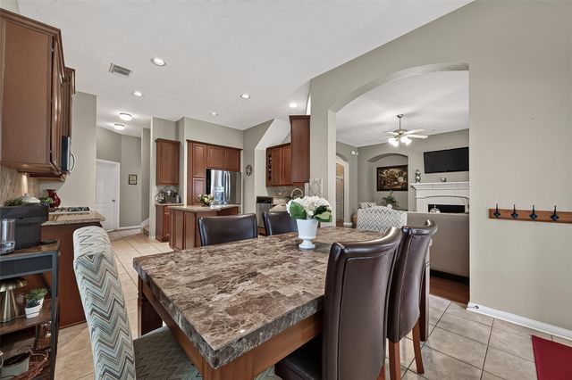 6806 Peatwood Way, Sugar Land, TX 77479