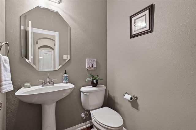 6806 Peatwood Way, Sugar Land, TX 77479