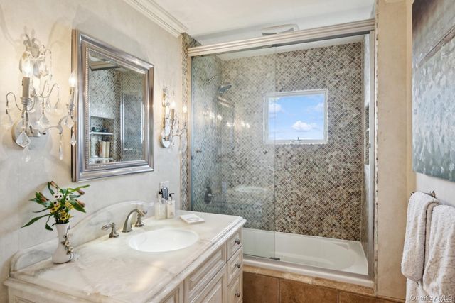 2 W Hillover Road, Hampton Bays, NY 11946