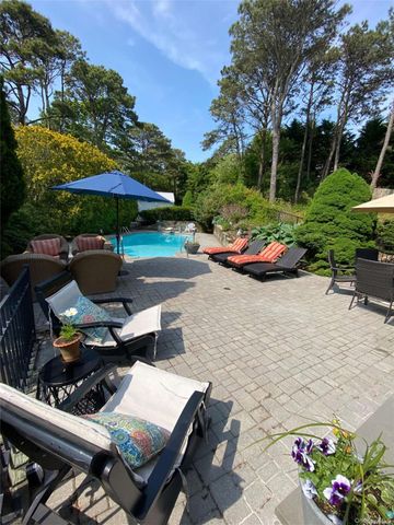 2 W Hillover Road, Hampton Bays, NY 11946