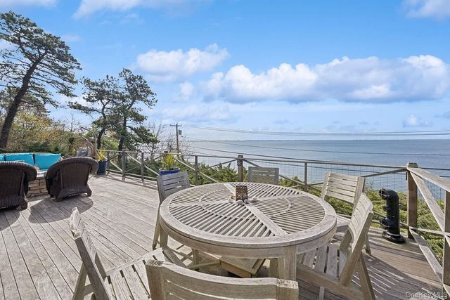 2 W Hillover Road, Hampton Bays, NY 11946