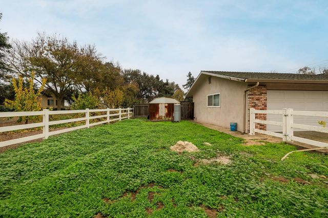 9000 Georgia Ln, Modesto, CA 95357