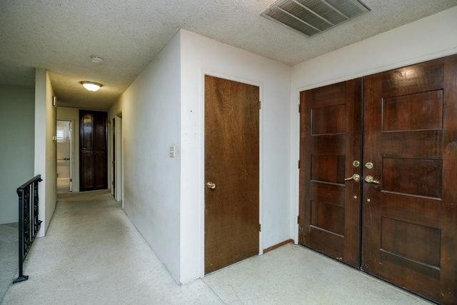 9000 Georgia Ln, Modesto, CA 95357