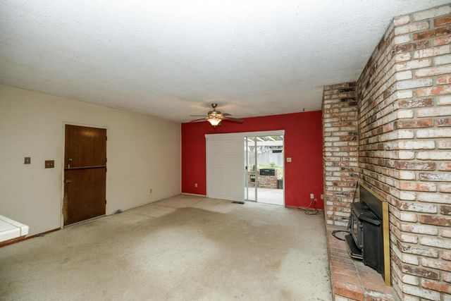 9000 Georgia Ln, Modesto, CA 95357