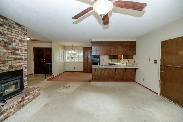 9000 Georgia Ln, Modesto, CA 95357