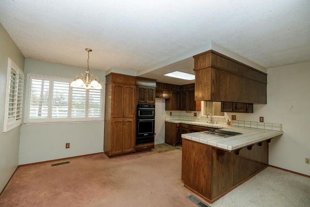 9000 Georgia Ln, Modesto, CA 95357