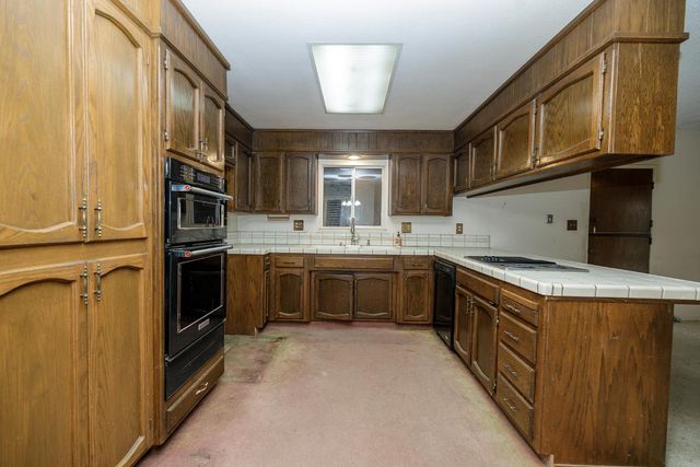 9000 Georgia Ln, Modesto, CA 95357