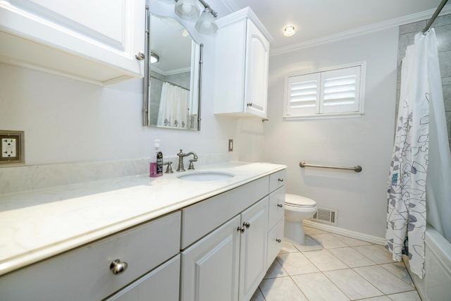 9000 Georgia Ln, Modesto, CA 95357