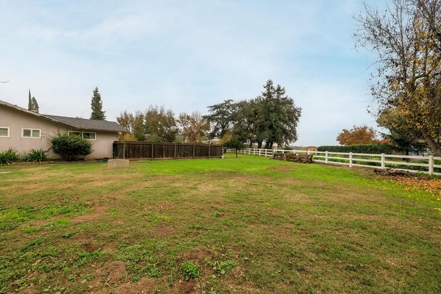 9000 Georgia Ln, Modesto, CA 95357