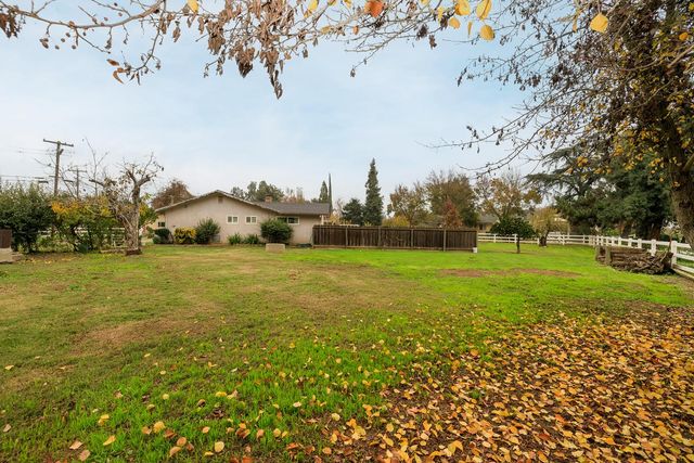 9000 Georgia Ln, Modesto, CA 95357