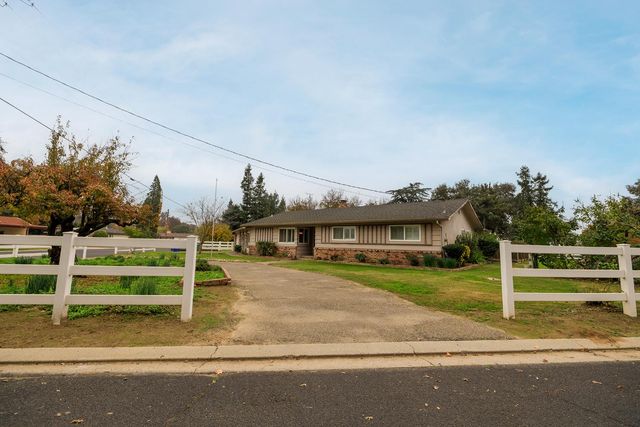 9000 Georgia Ln, Modesto, CA 95357