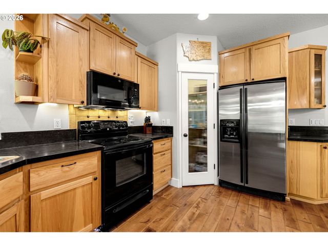 339 NEVALA Rd, Woodland, WA 98674