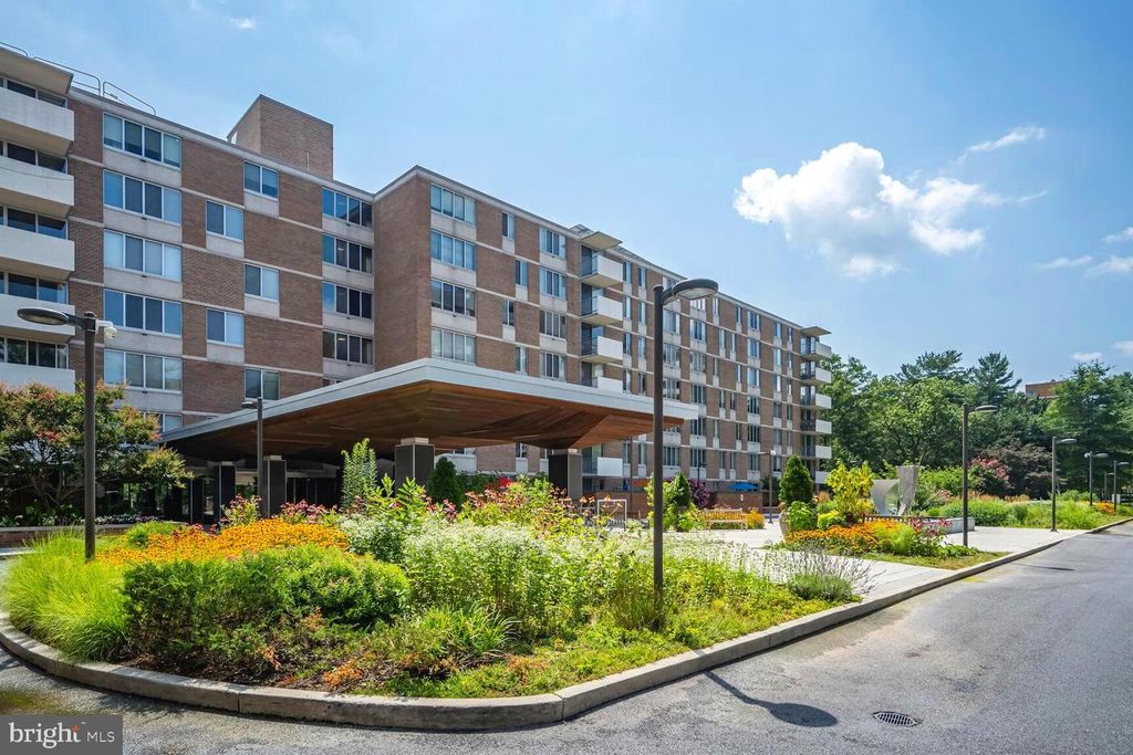 2939 VAN NESS ST NW #405, Washington, DC 20008