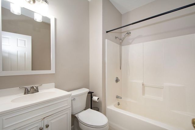 365 Tilden Commons Ln 365, Braintree, MA 02184