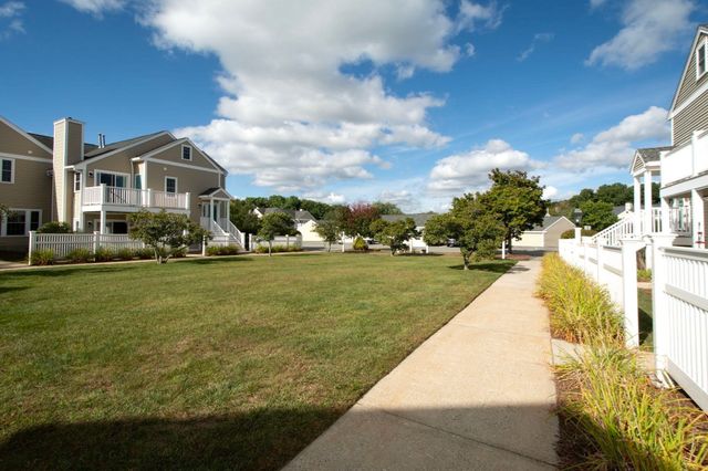 365 Tilden Commons Ln 365, Braintree, MA 02184
