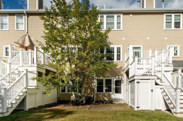 365 Tilden Commons Ln 365, Braintree, MA 02184