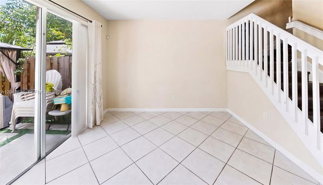 1073 NE 30th Ave, Homestead, FL 33033
