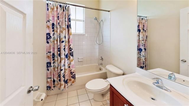 1073 NE 30th Ave, Homestead, FL 33033