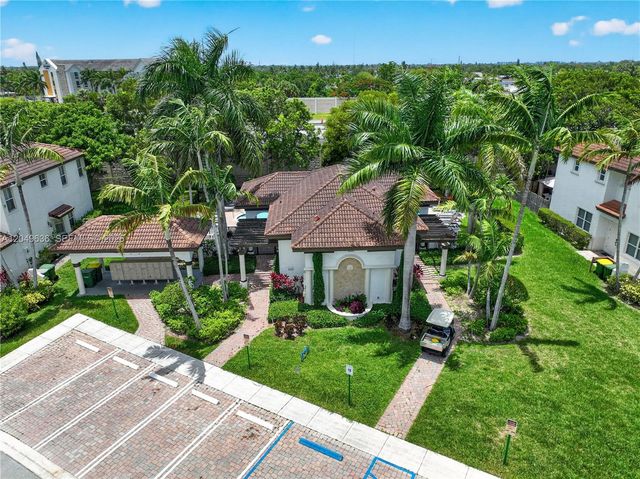 1073 NE 30th Ave, Homestead, FL 33033