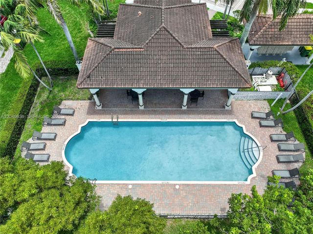 1073 NE 30th Ave, Homestead, FL 33033