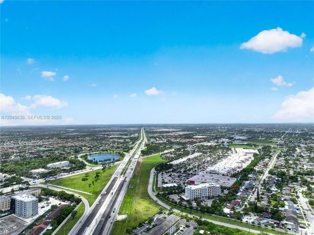 1073 NE 30th Ave, Homestead, FL 33033